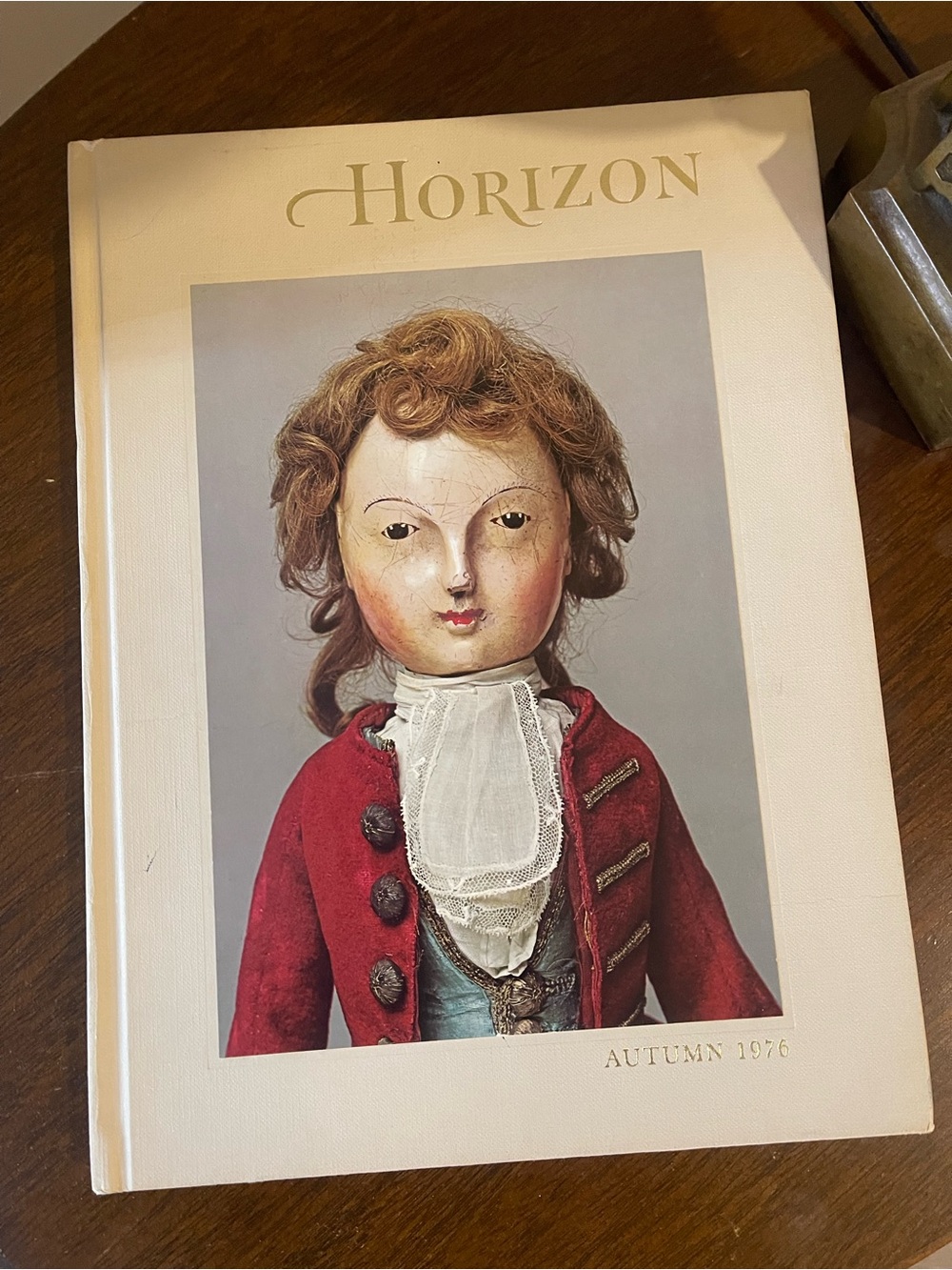 Horizon Magazine Autumn 1976 - Red Coat Cover
